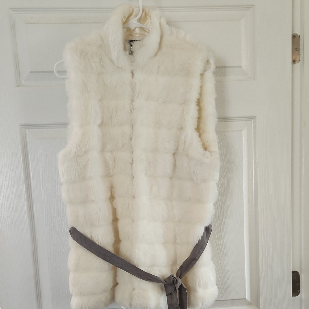 Luciano Dante Winter White Faux Fur Vest with Grayish Belt Size XL